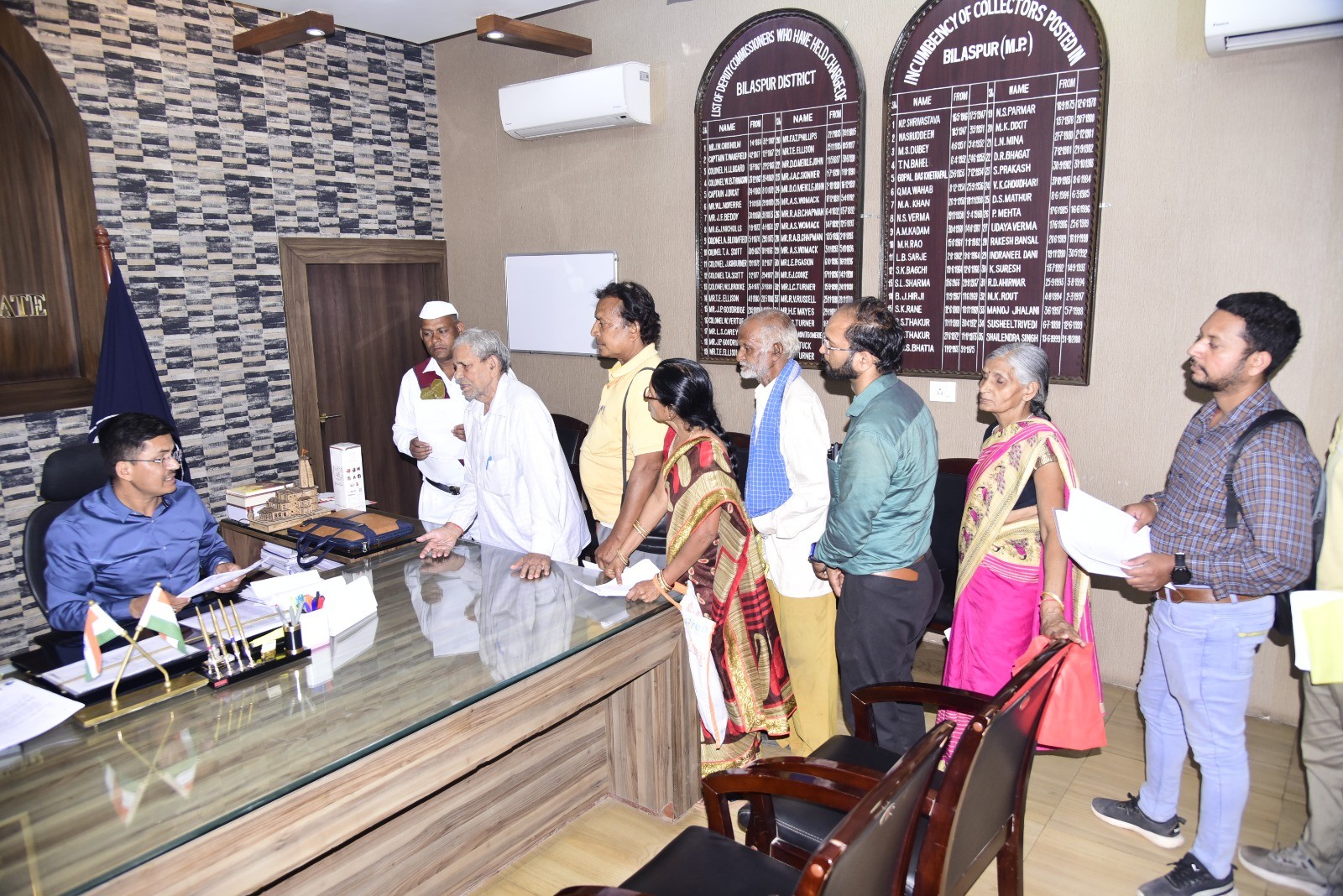 feature-top